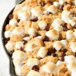 Erdnussbutter S'mores Torte Rezept 11 Unterhaltsames Rezept - S'mores Kuchen mit einer Erdnussbutter-Kekskruste