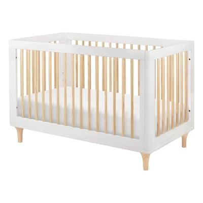 Pottery Barn Kids: Der Look zum kleinen Preis 17 Ein weißes Verwandlungsbett mit Holzlatten, eine preiswerte und stilvolle Alternative zum Pottery Barn Kids Modell.