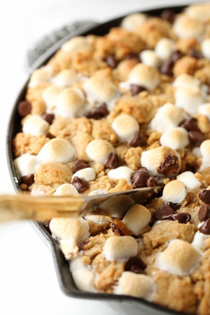 Erdnussbutter S'mores Torte Rezept 5 S'mores Erdnussbutterkuchen ist immer ein publikumswirksames Dessert