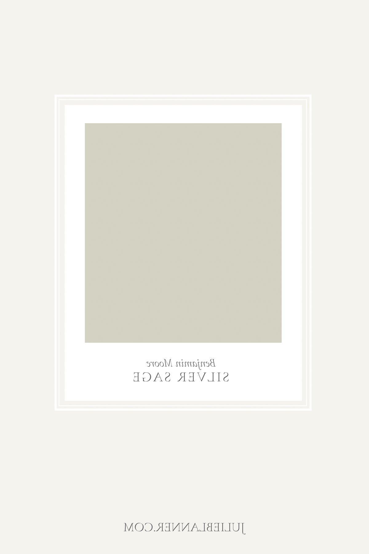 Salbeigrüne Farben 10 Ein Farbmuster der salbeigrünen Wandfarbe Benjamin Moore Silver Sage.