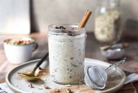 Creamy Maple Raisin Overnight Oats