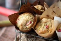Tangy Rhubarb Muffins