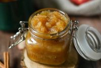 Spiced Honeycrisp Applesauce